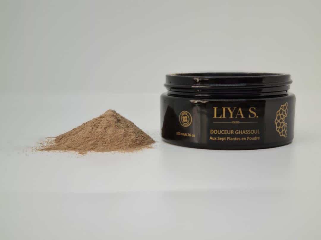 You are currently viewing Masque Visage au Rhassoul (Ghassoul) : Un Soin Naturel pour une Peau Éclatante